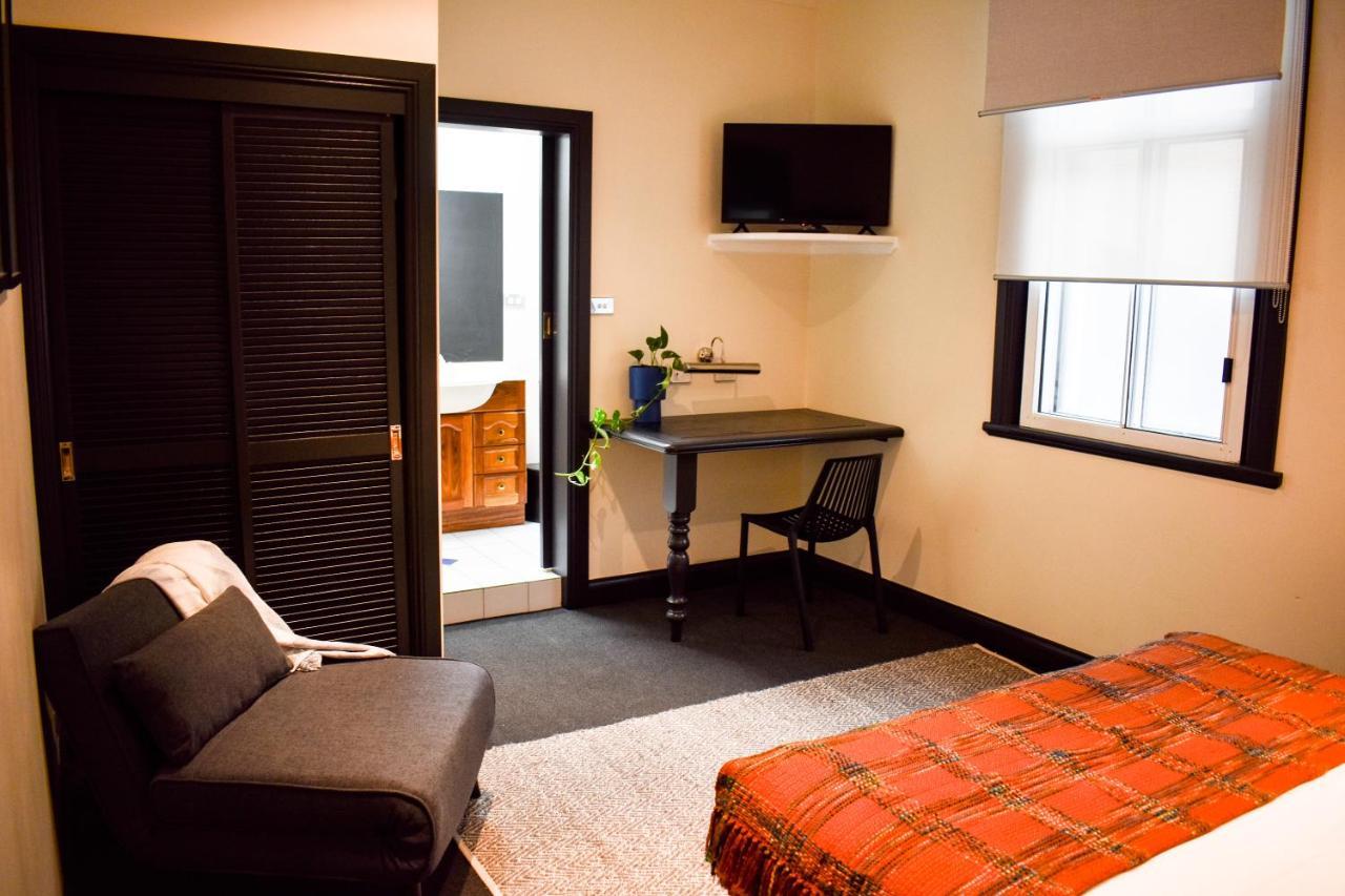 The Sherwood Hotel 利斯莫尔 外观 照片