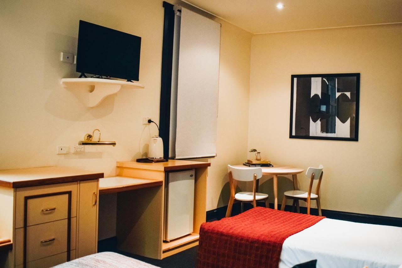 The Sherwood Hotel 利斯莫尔 外观 照片