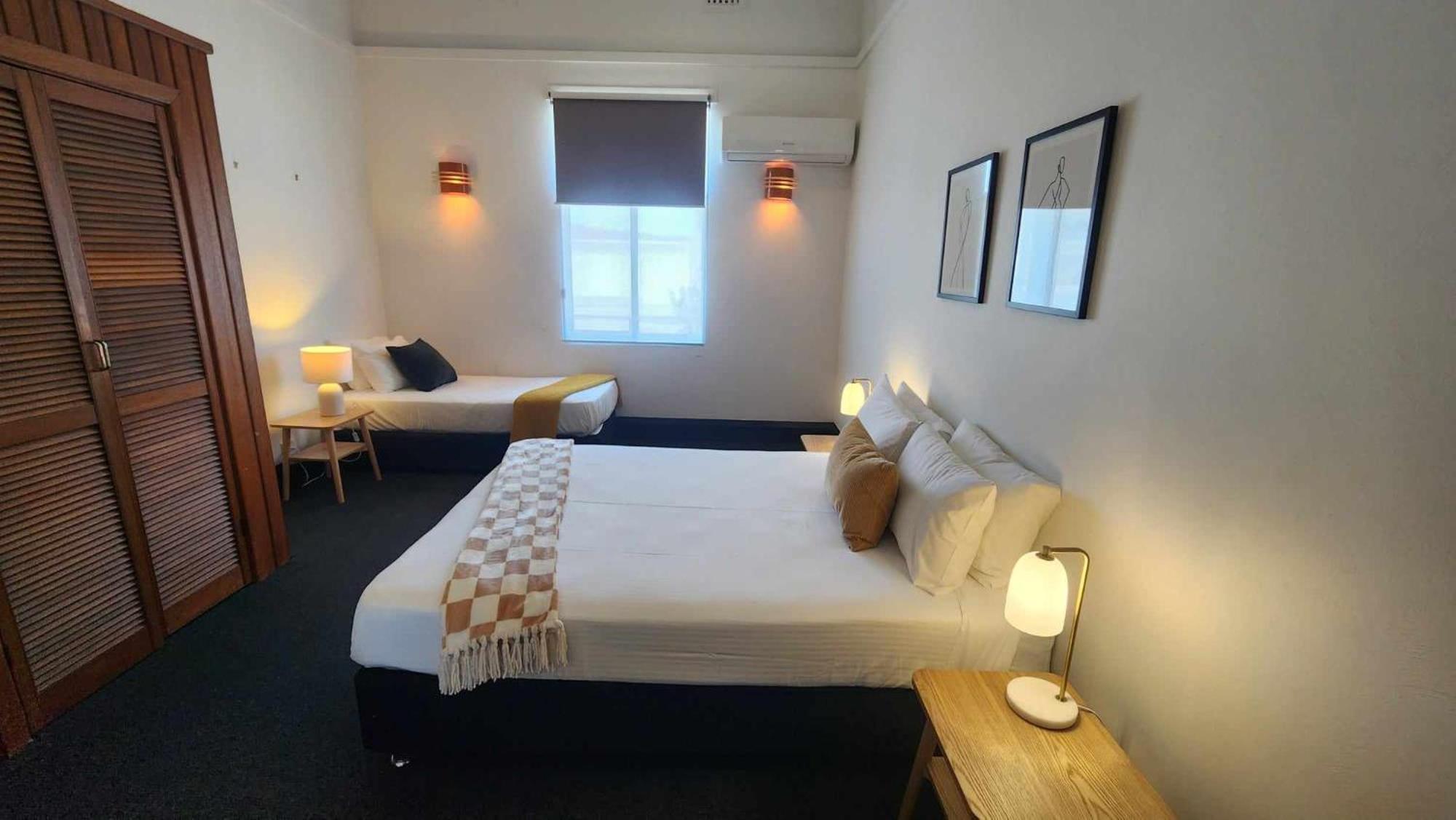 The Sherwood Hotel 利斯莫尔 外观 照片