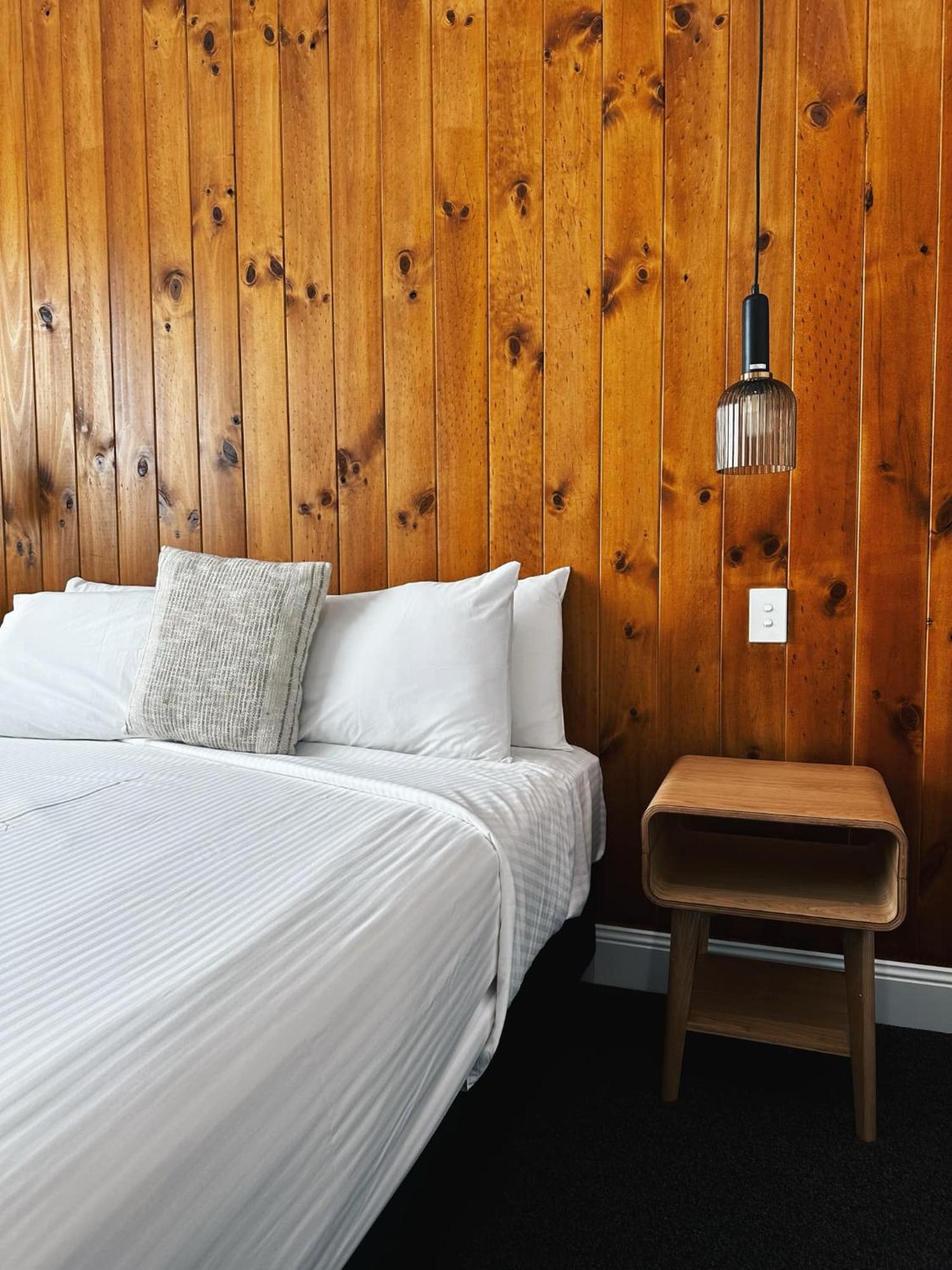 The Sherwood Hotel 利斯莫尔 外观 照片